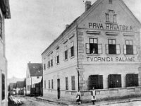 Stara tvornica Gavrilović  Ulica Ivana Filipovića 1 Stara tvornica Gavrilović. Primjer industrijske arhitekture s početka 20. stoljeća. Sa srušenim dijelom kompleksa Prve hrvatske tvornice salame na drugoj strani ulice te nathodnika preko Srnakove ulice, koji je povezivao zgrade, izgubljena je cjelina ovoga industrijskog kopleksa.